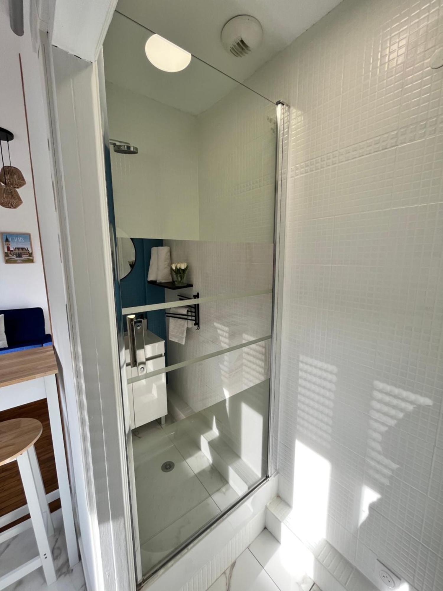Les Appartements D'Ostende Calais Exterior foto
